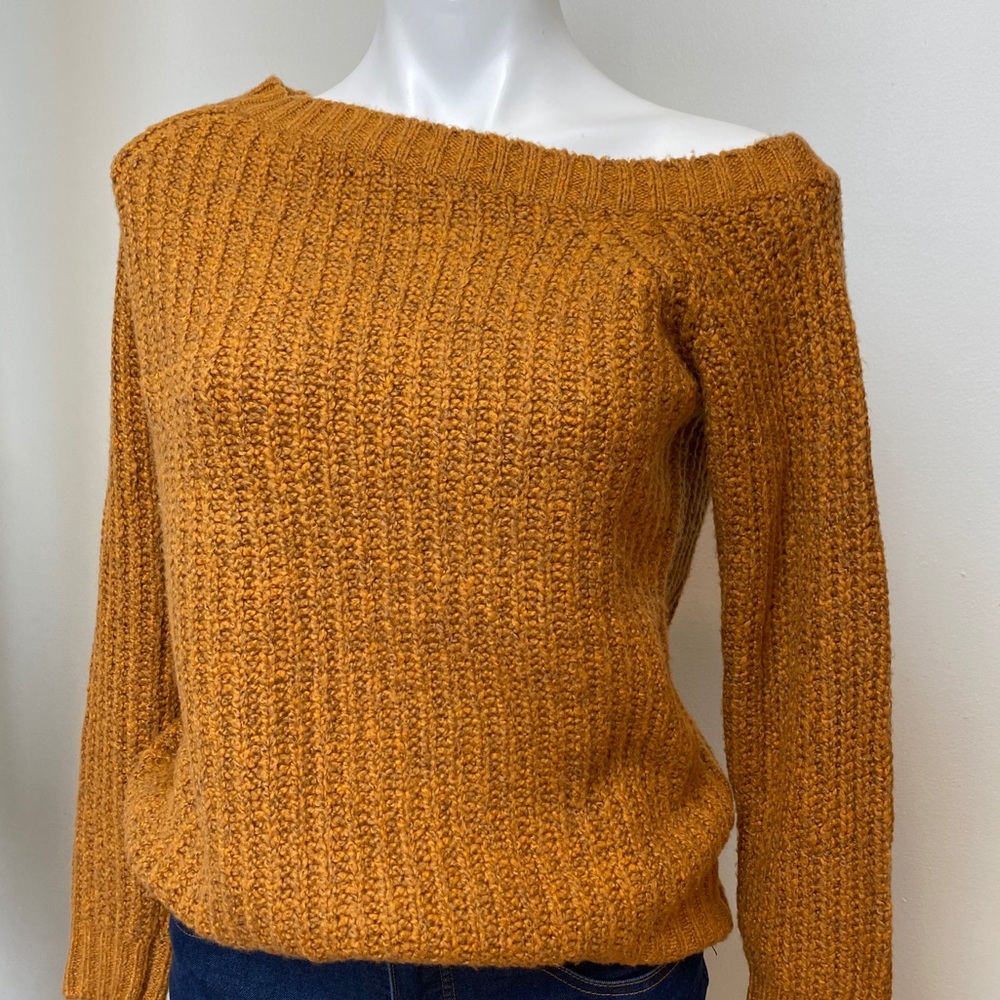 American Eagle off the shoulder sweater